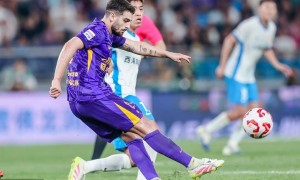 中超-阿代米伤退杨帆进球被吹惹争议 津门虎0-0西海岸