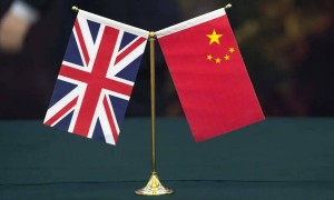英舰闯台湾海峡当天，耿爽在联合国以牙还牙，宣布马岛属于阿根廷
