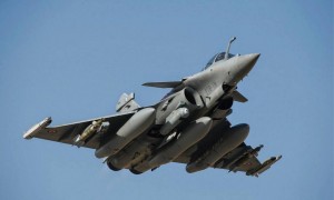 刚找特朗普“开完小会”，印尼立马转向中国，印尼确认采购一批中国战机！