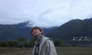 网友评价李玉刚引发尖声尖气歌的潮流 本人回应：我背完锅也赔不起呀