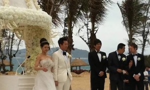 大S骨灰抵台，小箖箖穿红衣接妈妈回家，台媒曝大S遗言，仅18个字