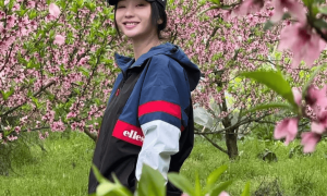 44岁柳岩回湖南衡阳老家探亲，柳岩哥哥罕见露面，祖宅典雅温馨！