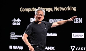 来中国前，黄仁勋先去见了特朗普