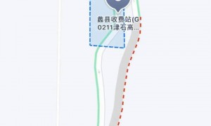 河北一收费站附近多车连撞，目击者称大雾天气能见度很低，高速交警证实