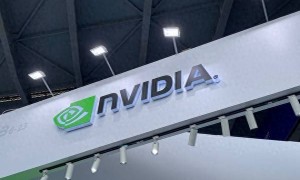 黄仁勋：总感觉公司快倒闭了 任CEO没有趣味 每一秒都有压力