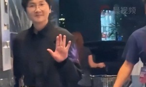 面相变了!56岁的孙楠近照瘦成“巴掌脸”,自曝瘦了20多斤